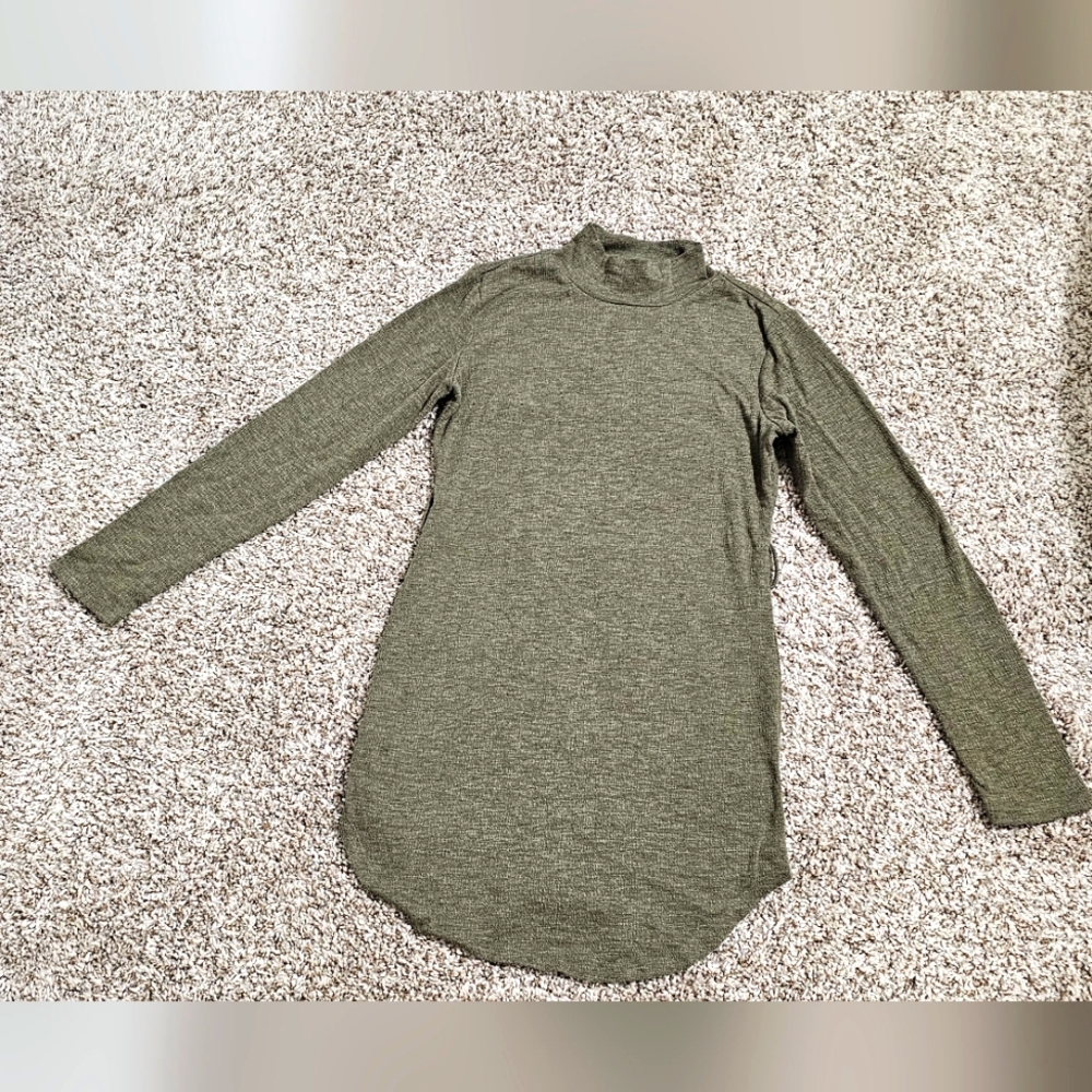 Turtle neck Slim fit tee